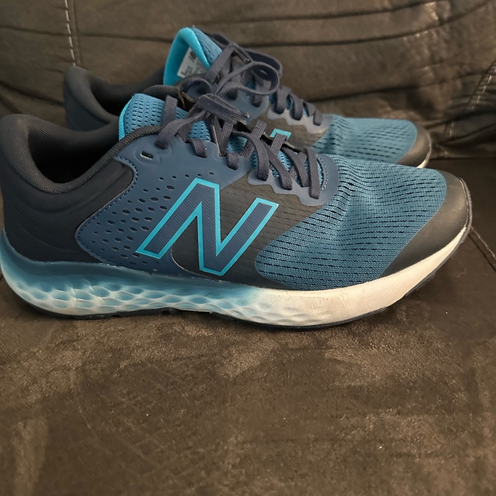 New Balance Navy and Teal Running Shoes